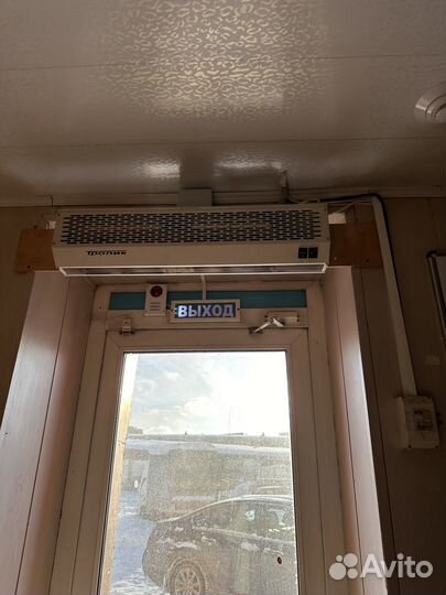 Теплова завеса