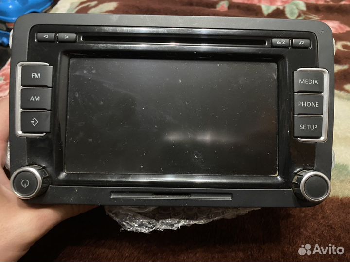 Штатная магнитола на volkswagen B7