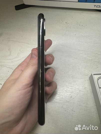 iPhone X, 64 ГБ