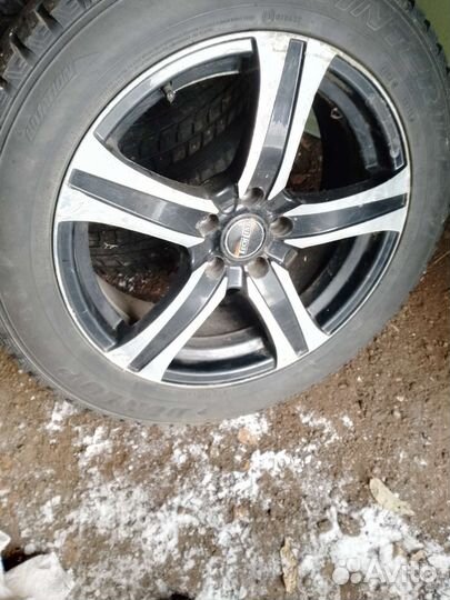 Dunlop Winter Maxx 2.25/55 R18 и 2.25/55 R18
