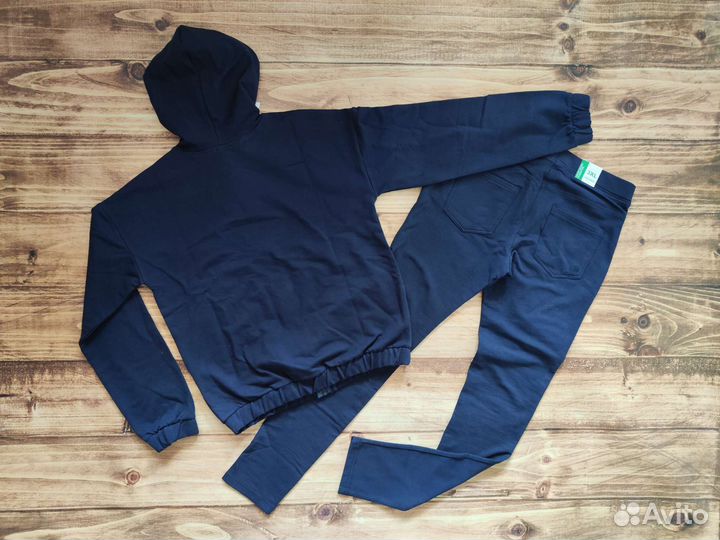 Benetton новый костюм спортивный 168 оригинал