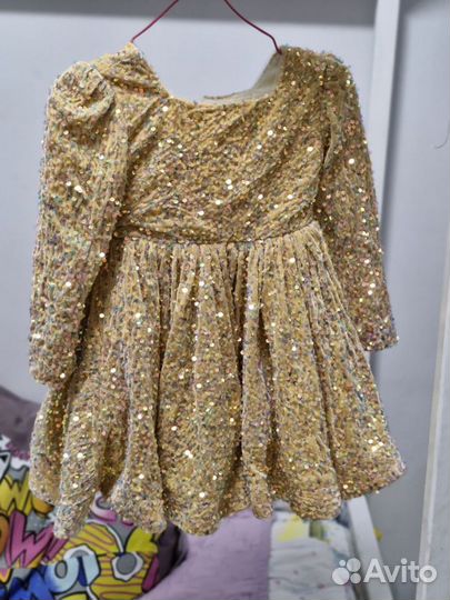 Золотое платье с паетками