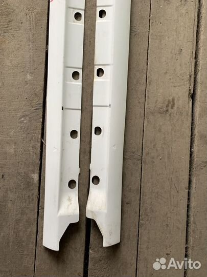 Продам Порог пластиковый Toyota Corolla Rumion