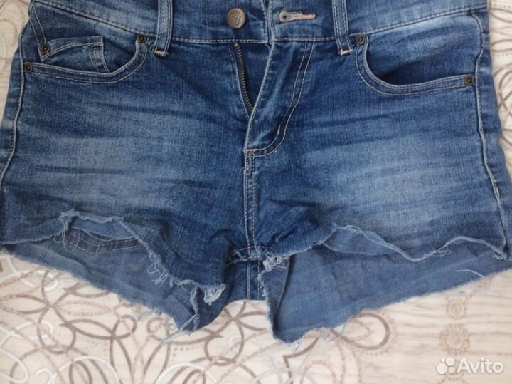 Джинсовые шорты