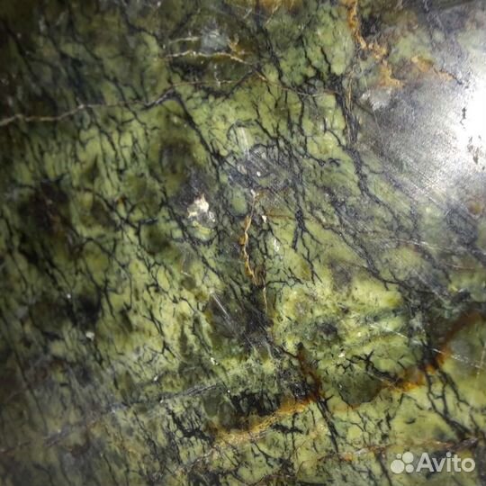 Природный камень Змеевик