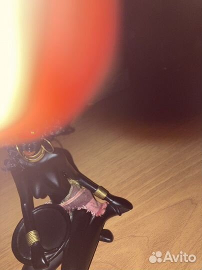 Фарфоровые статуэтки людей