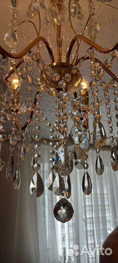 Хрустальная люстра
