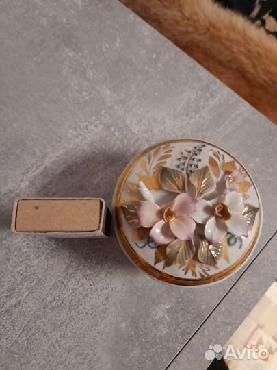 Фарфоровая шкатулка. Винтаж. СССР