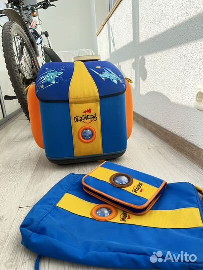 Рюкзак школьный с ортопедической спинкой Derdiedas