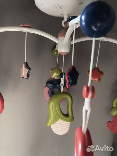 Мобиль музыкальный на кроватку Жирафики