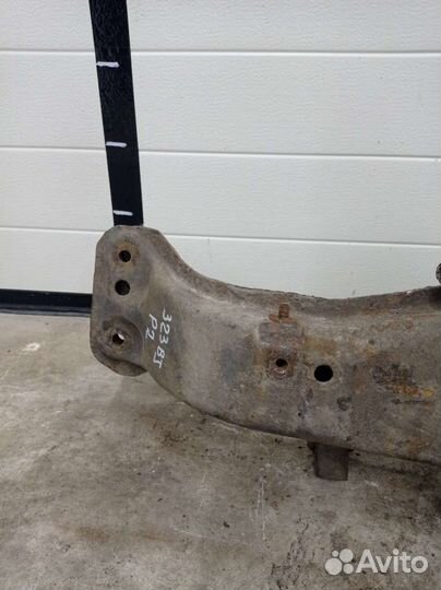 Балка подвески задняя Mazda 323 BJ 0