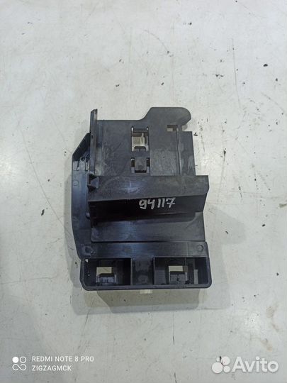 Кронштейн(крепление) блока управления (Audi Q8)