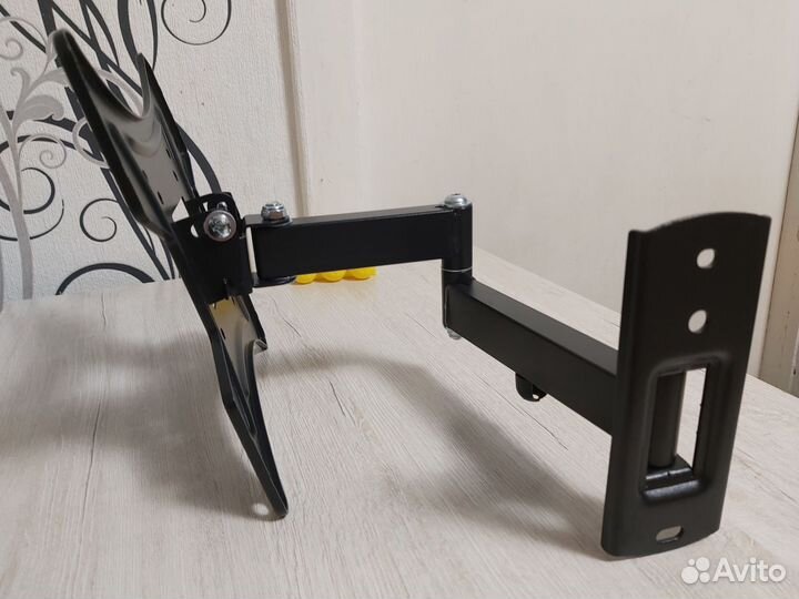 Кронштейн для телевизора
