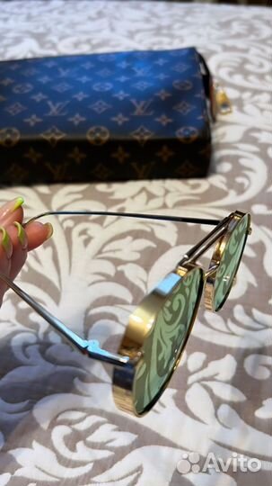 Солнцезащитные очки женские