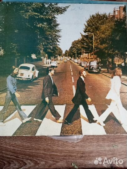 Виниловые пластинки the beatles