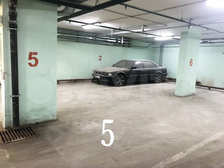 Машиноместо, 15 м²