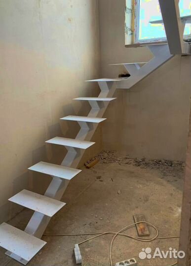 Г-образная лестница