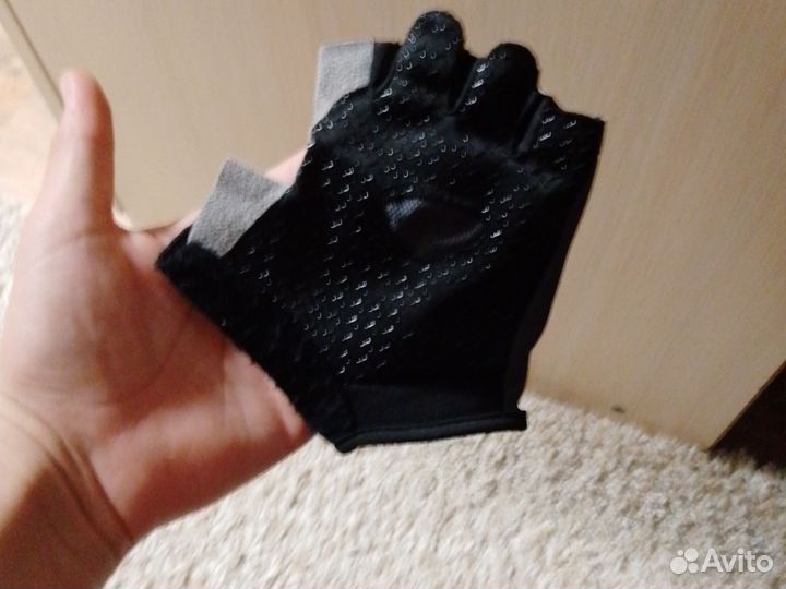 Перчатки для велосипеда