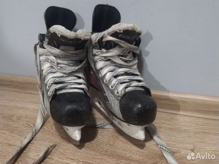 Хоккейные коньки bauer 33 размер