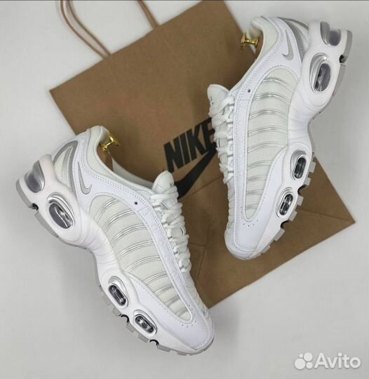 Кроссовки nike air max tailwind 4 белые