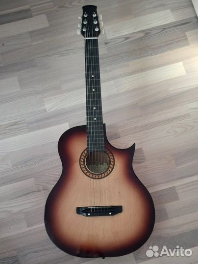 Акустическая гитара