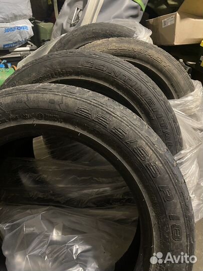 Continental CrossContact UHP E 225/55 R18 98V