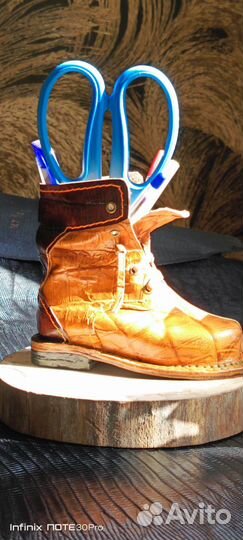 Декоративные ботиночки карандашницы