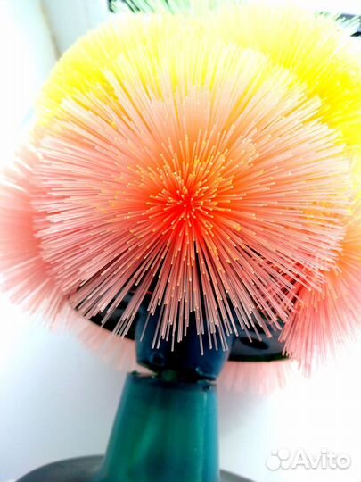 Разноцветная лампа