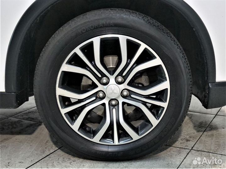 Mitsubishi Outlander 2.0 CVT, 2017, 177 000 км
