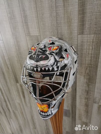 Хоккейный вратарский шлем bauer