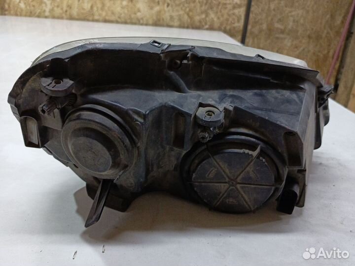 Volkswagen Polo 2006 передняя фара с правой