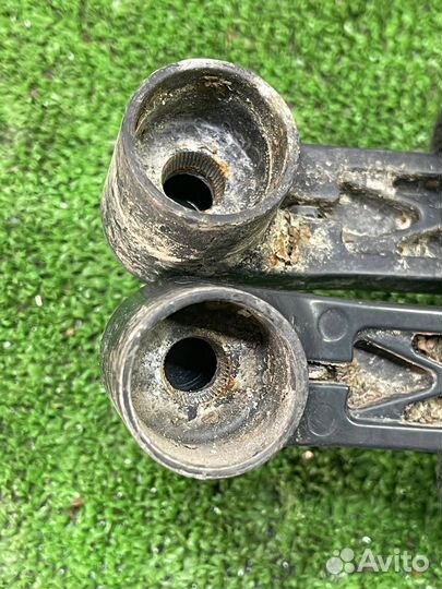 Поводок дворников дворник R L Lancer X 10