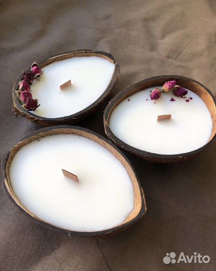 Ароматическая свеча в кокосе