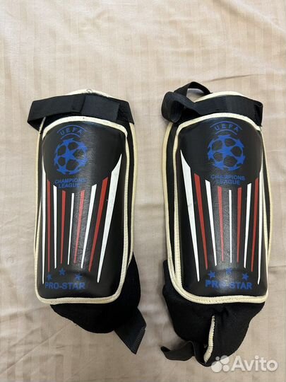 Футбольные щитки с хорошей защитой костяшек