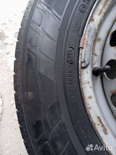 Nokian Tyres Hakka C2 215/70 R15