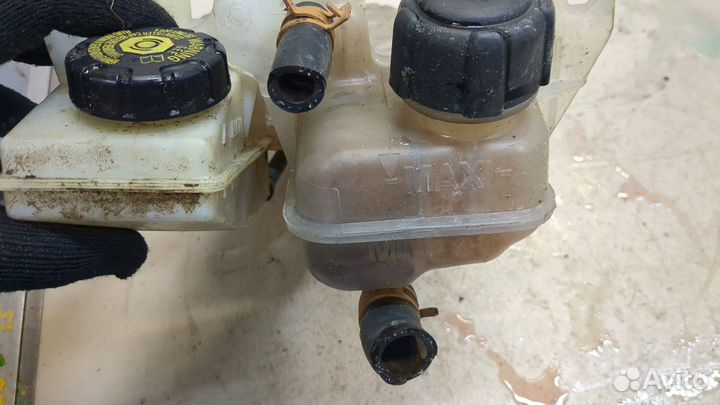 Бачок расширительный Renault Espace 4 2002, 2004