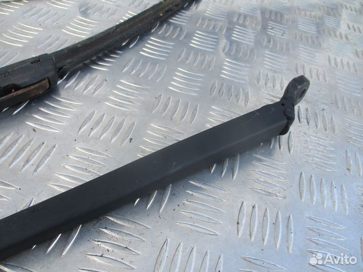 Поводок дворника передний Renault Laguna 2 2002г