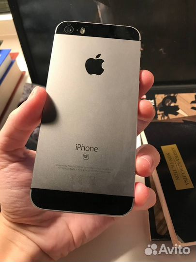 iPhone SE, 32 ГБ