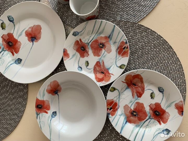 Набор столовой посуды сервиз