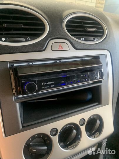 Автомагнитола магнитофон Pioneer AVH 5400 DVD