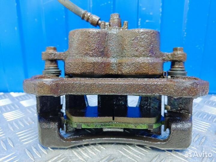 Суппорт передний правый Kia Sorento 2 XM 2.2 D4HB