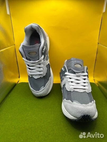 Кроссовки new balance 2002r LUX