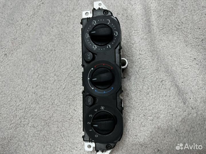 Блок управления печкой форд фокус 2