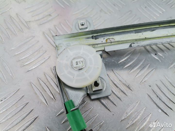 Стеклоподъемник электрический задний левый