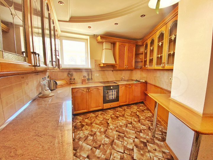 2-к. квартира, 100 м², 3/15 эт.