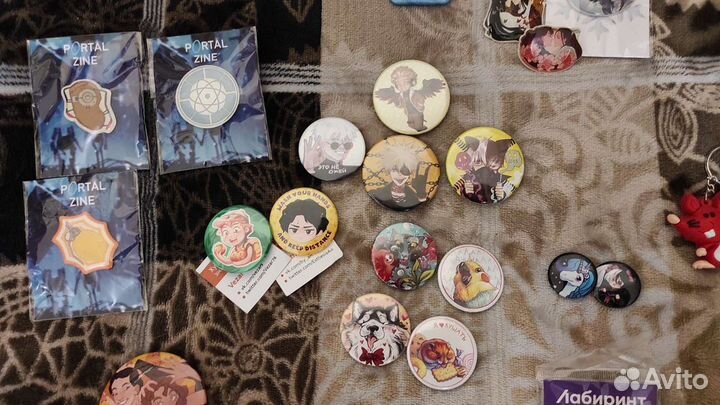 Эксклюзивные значки из zine