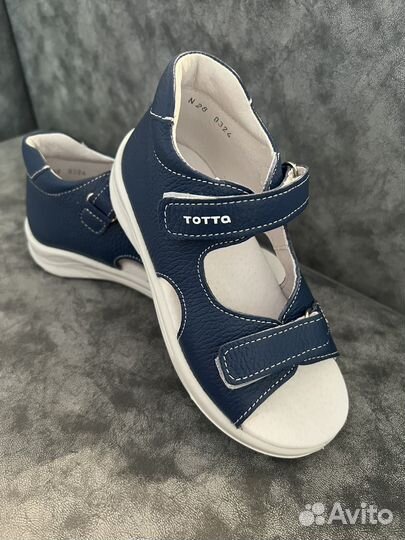 Сандалии totta