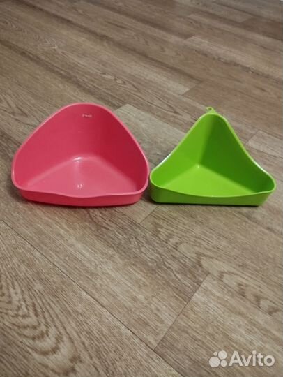 Туалет угловой для животных