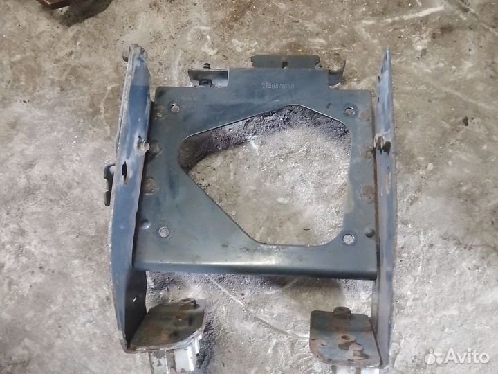 Кронштейн Рено 7420871990