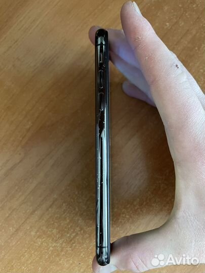 iPhone X, 64 ГБ